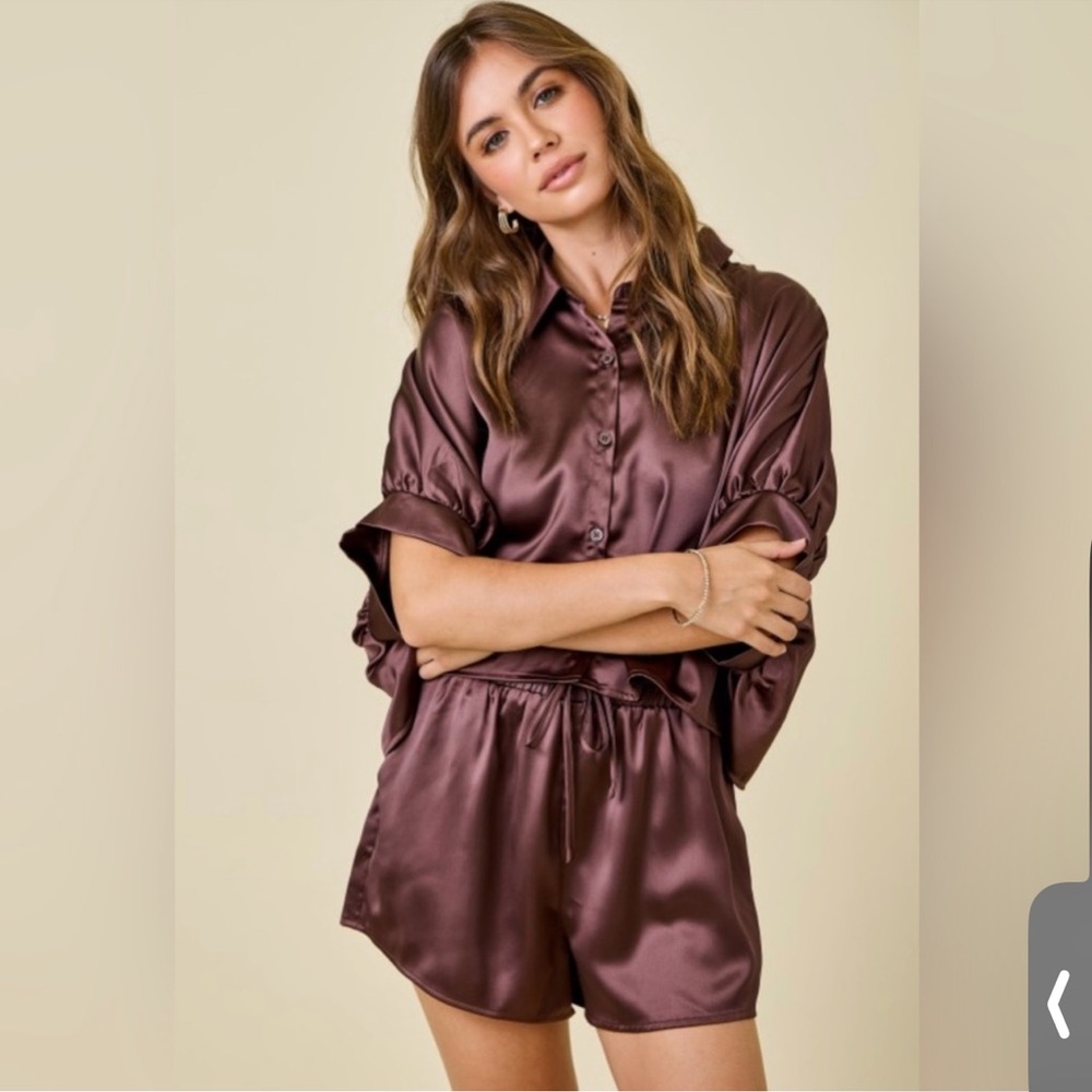 🆕💖Cocoa Satin PJ Set - Picture 3 of 4